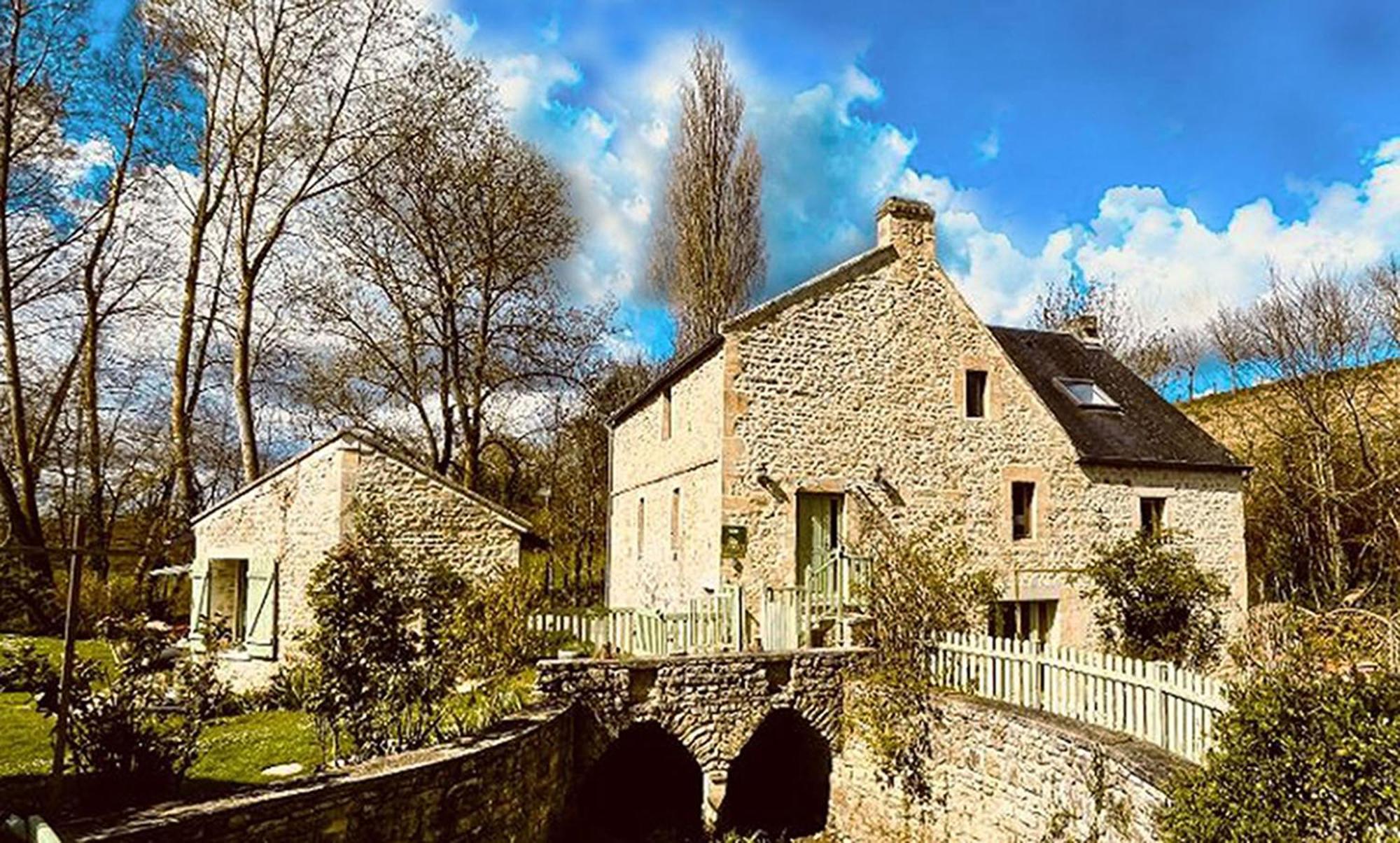 Les 2 Gites Des Chambres De Capucine Carcagny エクステリア 写真
