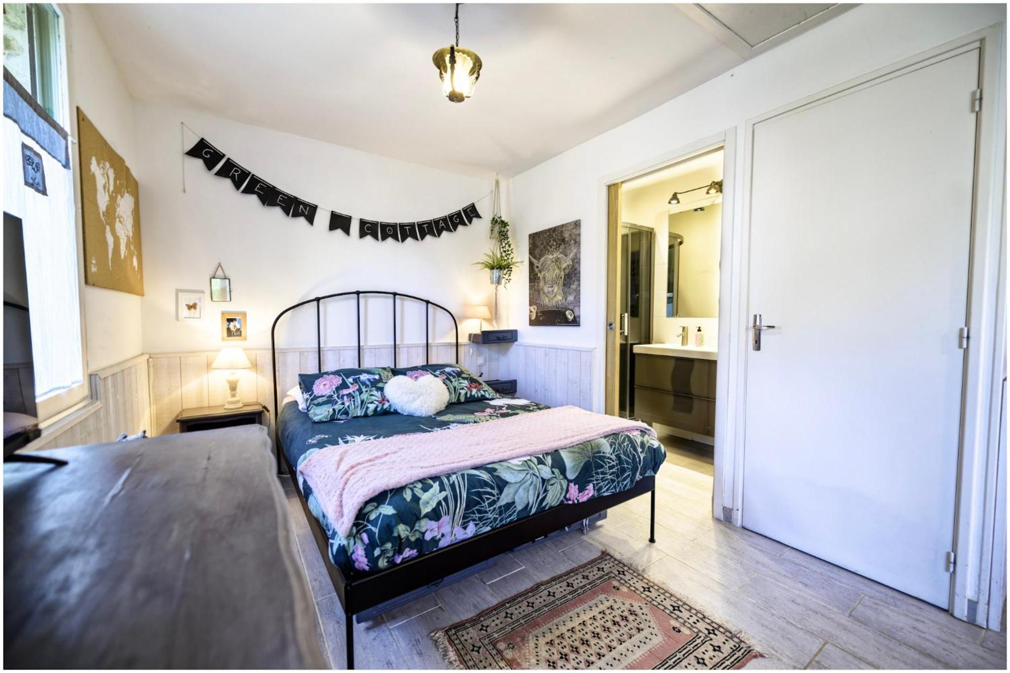 Les 2 Gites Des Chambres De Capucine Carcagny 部屋 写真